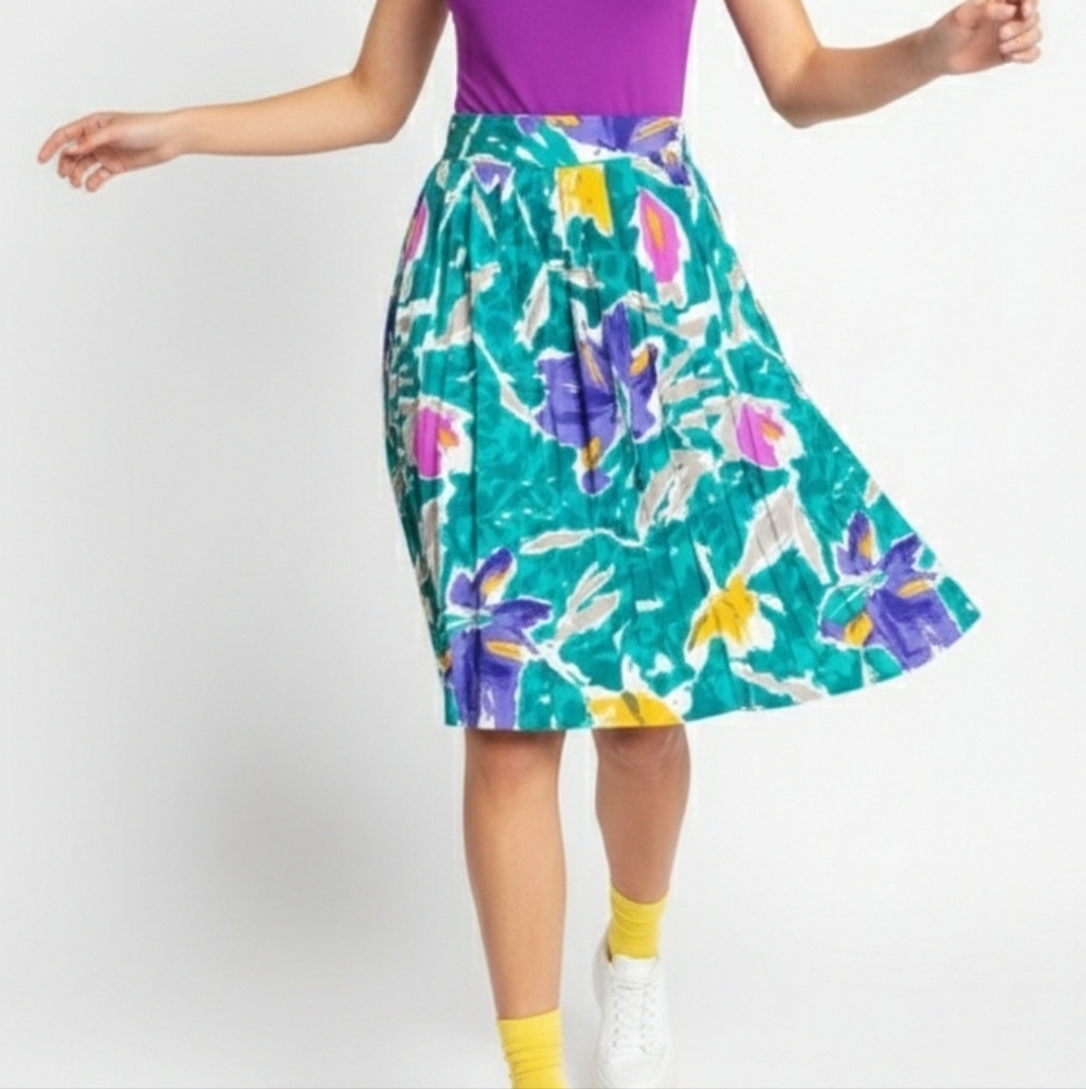 Vintage Hand-Painted Look Floral Skirt | High Waisted Pleated Midi Size 10 - Picture 2 of 9